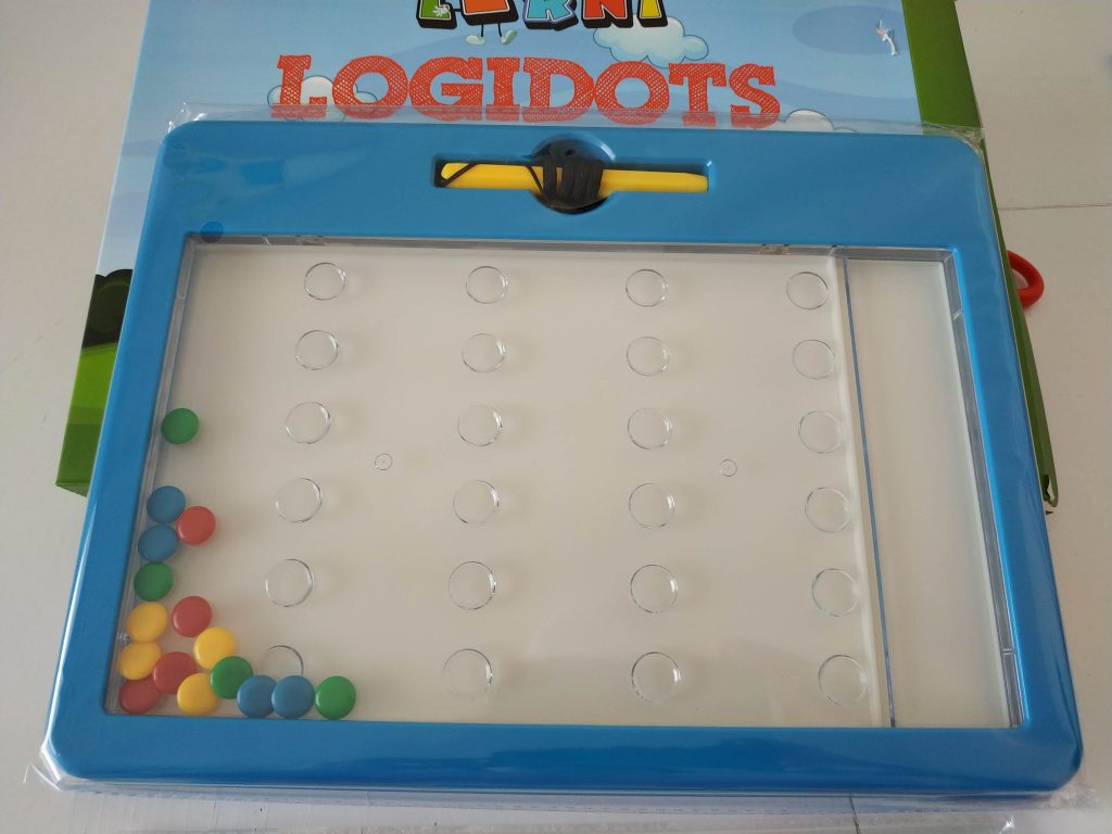 hracka do auta interaktivna hracka logicka gracka logicke hry pre predskolakov rozvijame rozumove schopnosti rozvijanie logiky predskolakov tabulka na kreslenie pre deti tabulka s perom testovanie skolskej zrelosti darček pre predškoláčku darček pre predškoláka